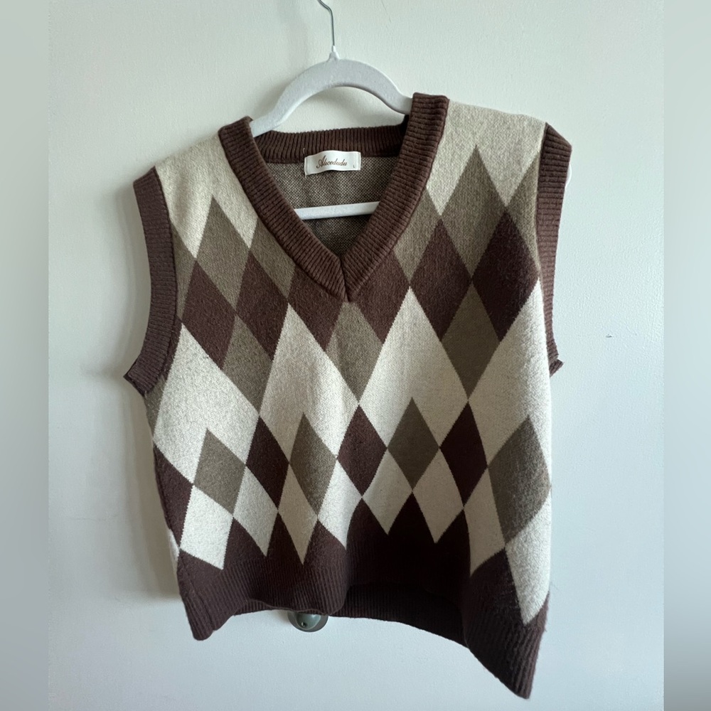 Sweater vest